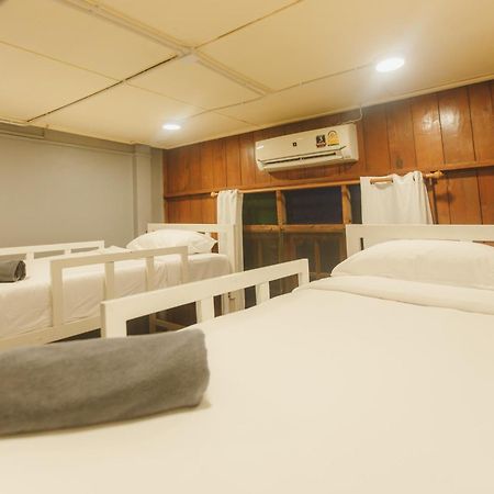 Agga Cnx Hostel Chiang Mai Eksteriør billede