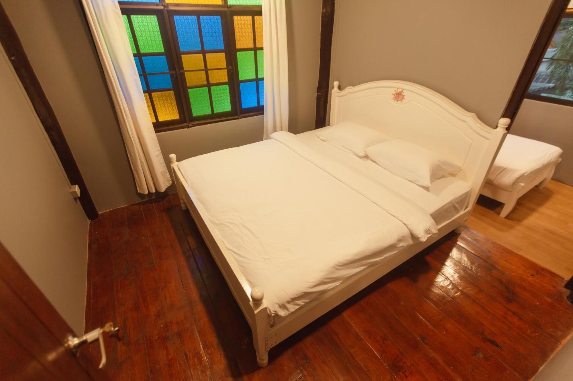 Agga Cnx Hostel Chiang Mai Eksteriør billede