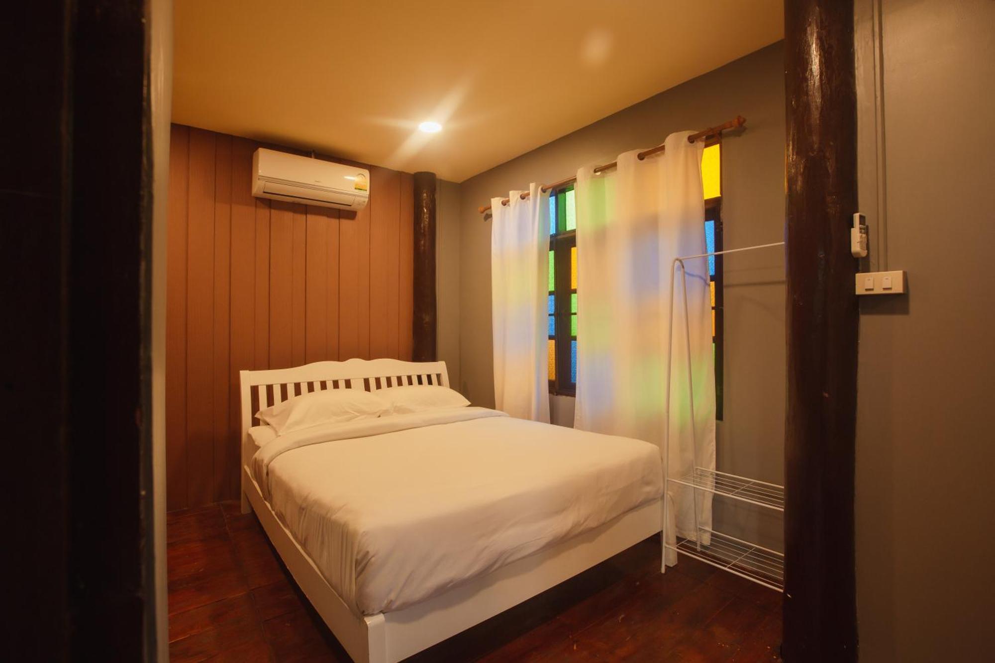 Agga Cnx Hostel Chiang Mai Eksteriør billede