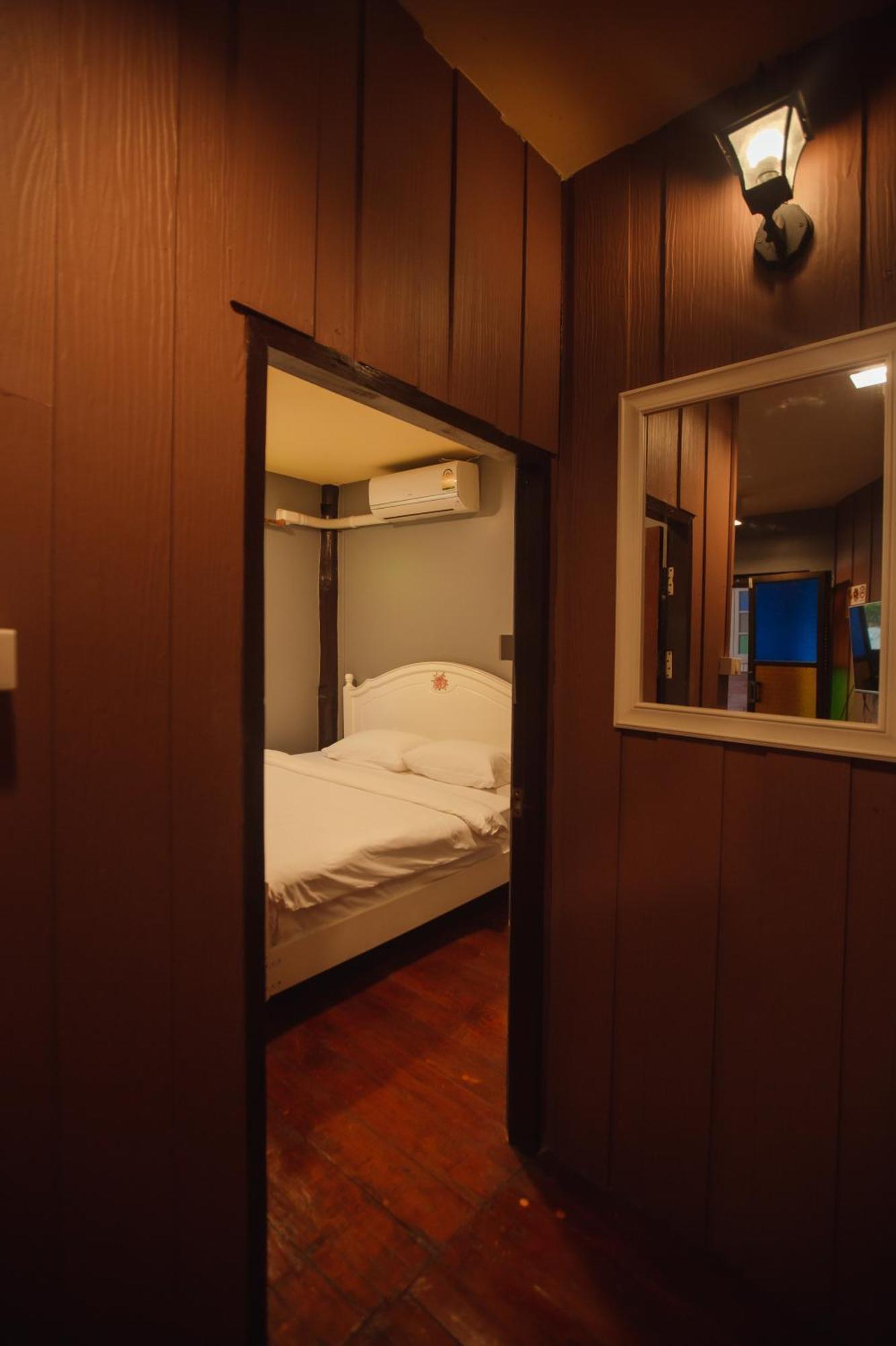 Agga Cnx Hostel Chiang Mai Eksteriør billede