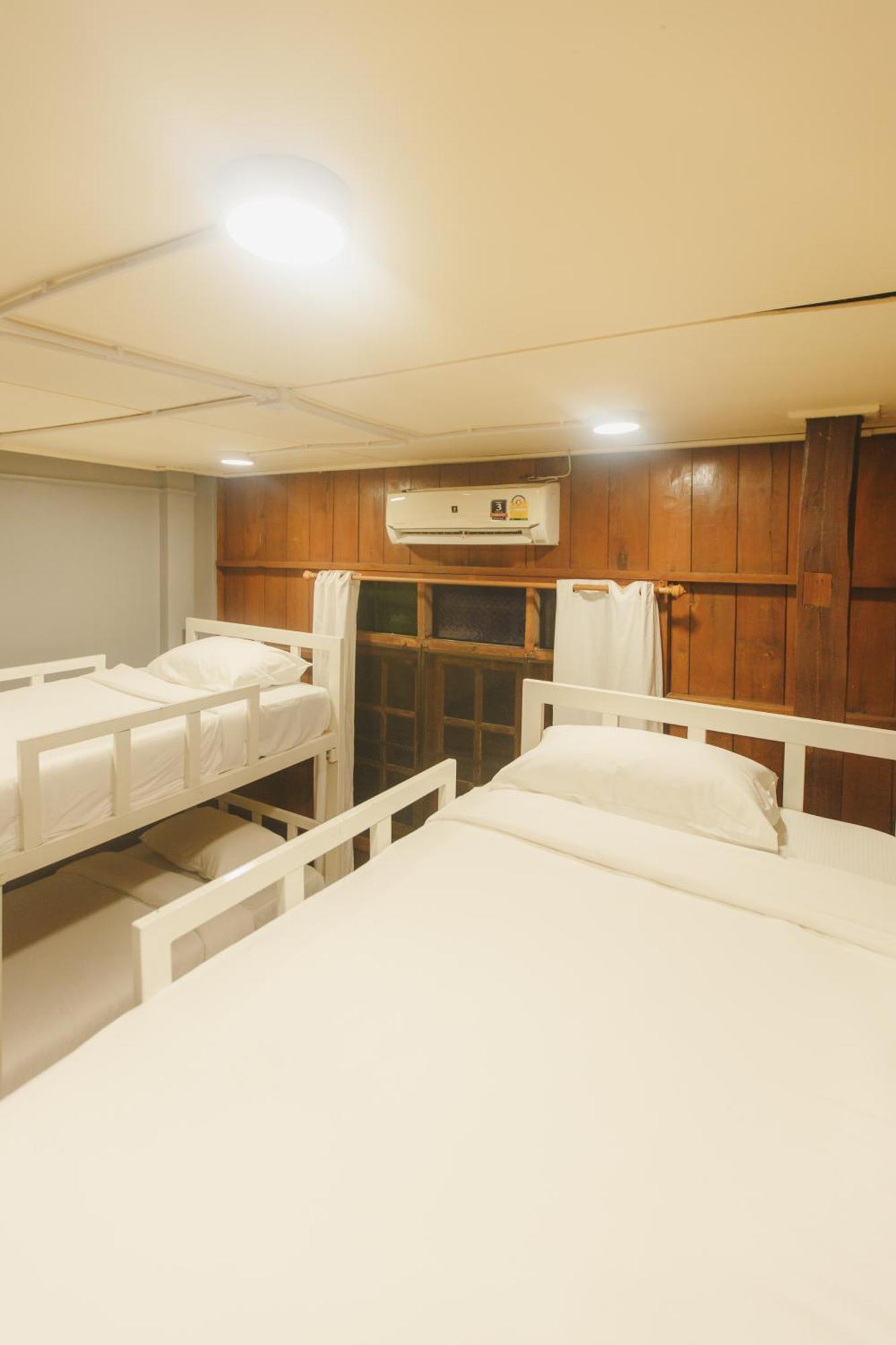 Agga Cnx Hostel Chiang Mai Eksteriør billede