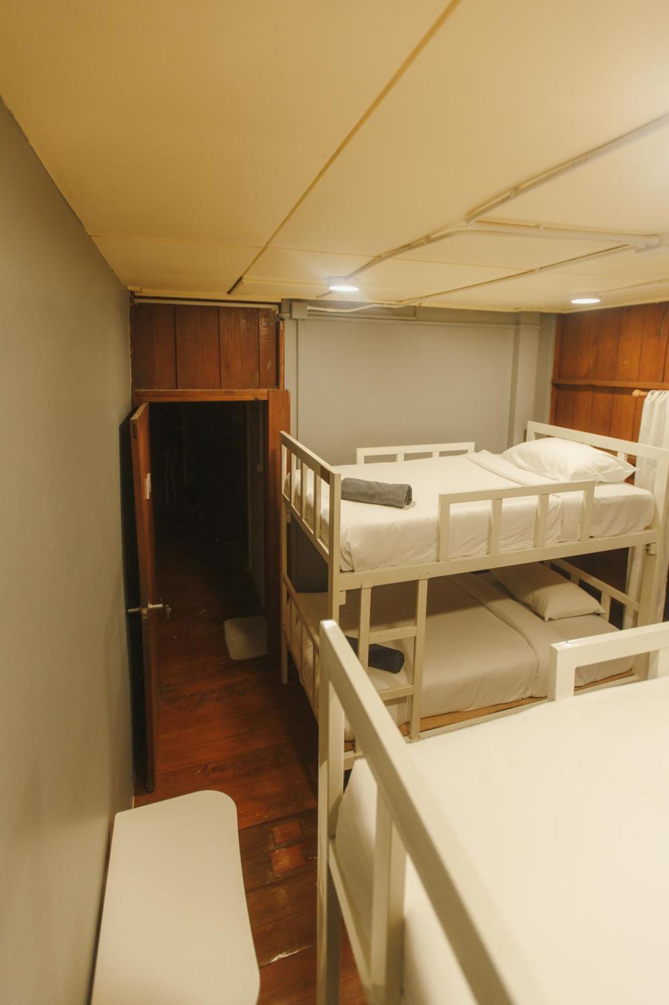 Agga Cnx Hostel Chiang Mai Eksteriør billede