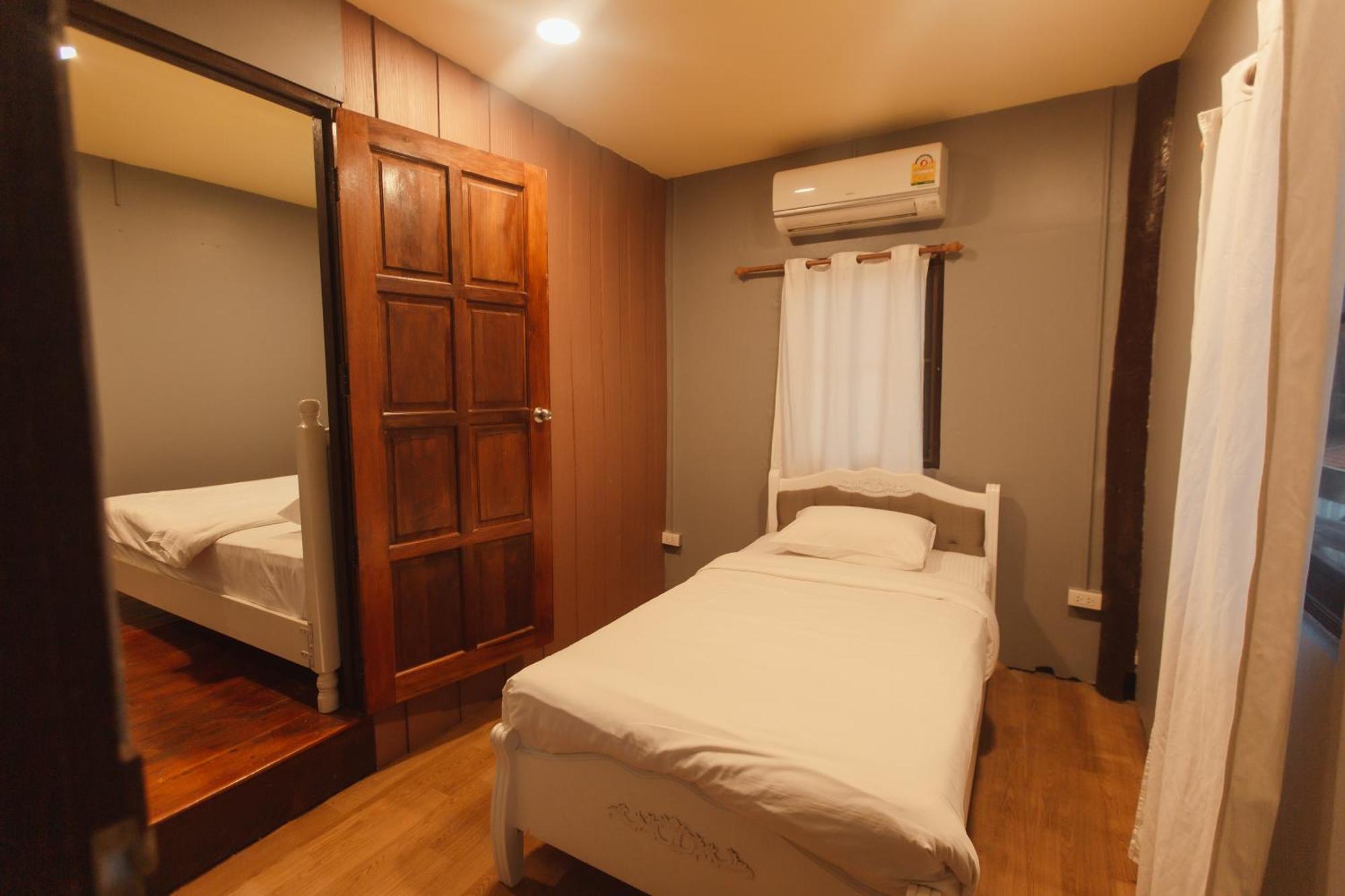 Agga Cnx Hostel Chiang Mai Eksteriør billede