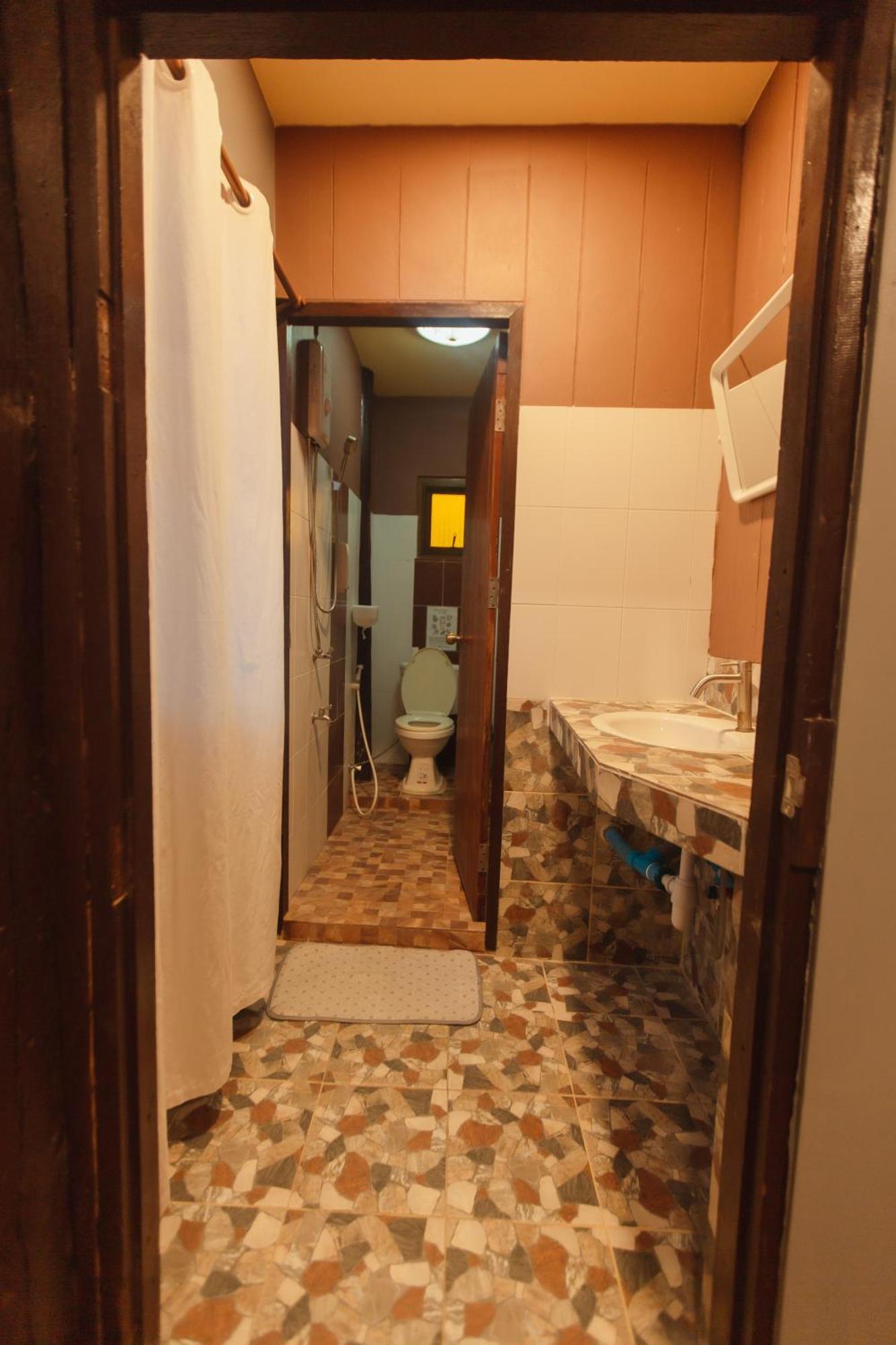 Agga Cnx Hostel Chiang Mai Eksteriør billede