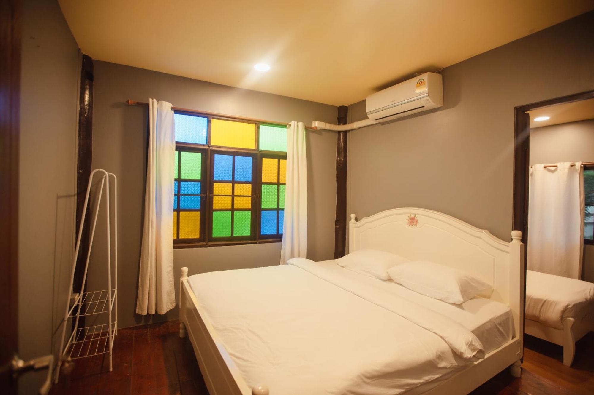 Agga Cnx Hostel Chiang Mai Eksteriør billede