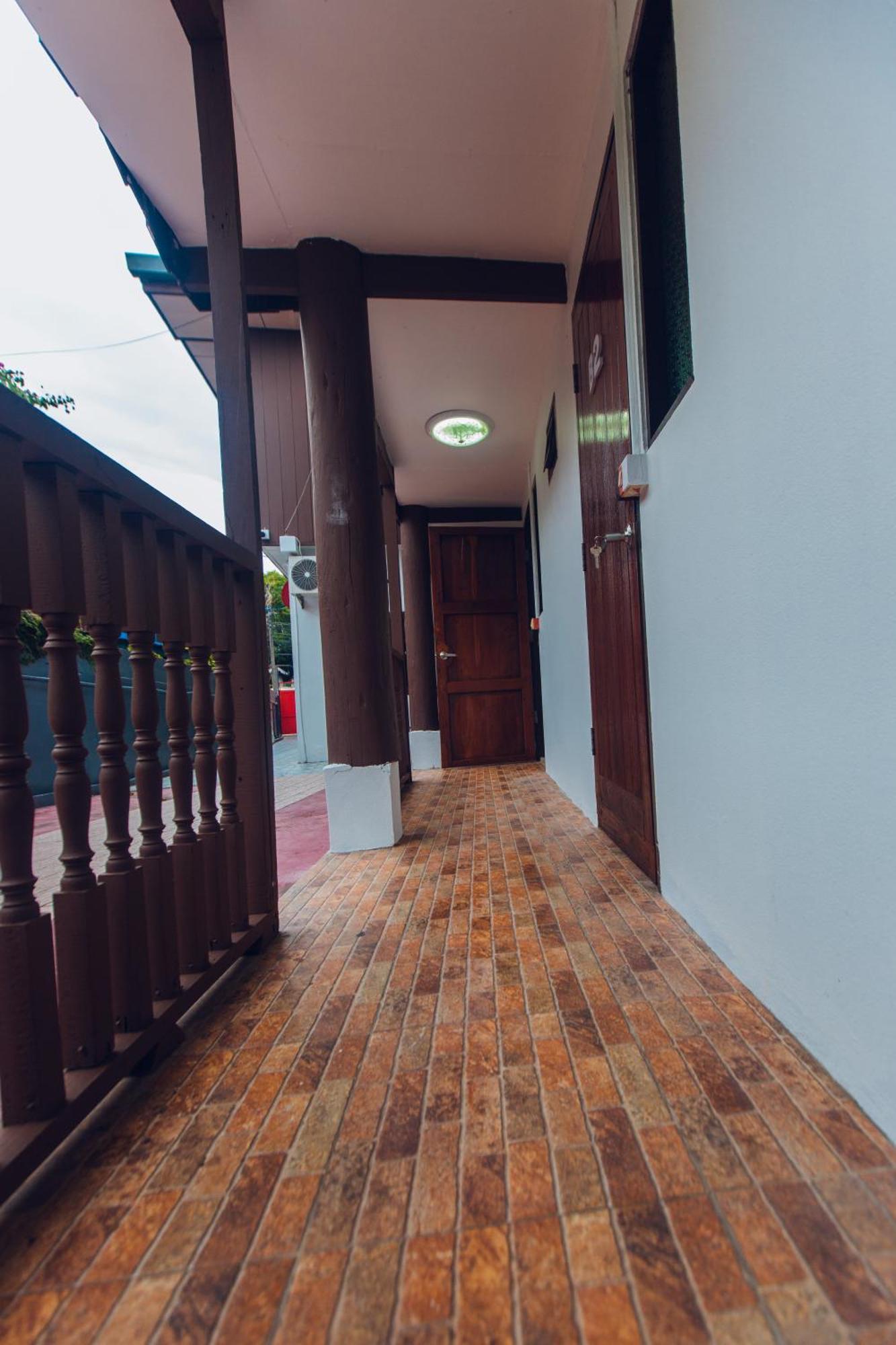 Agga Cnx Hostel Chiang Mai Eksteriør billede