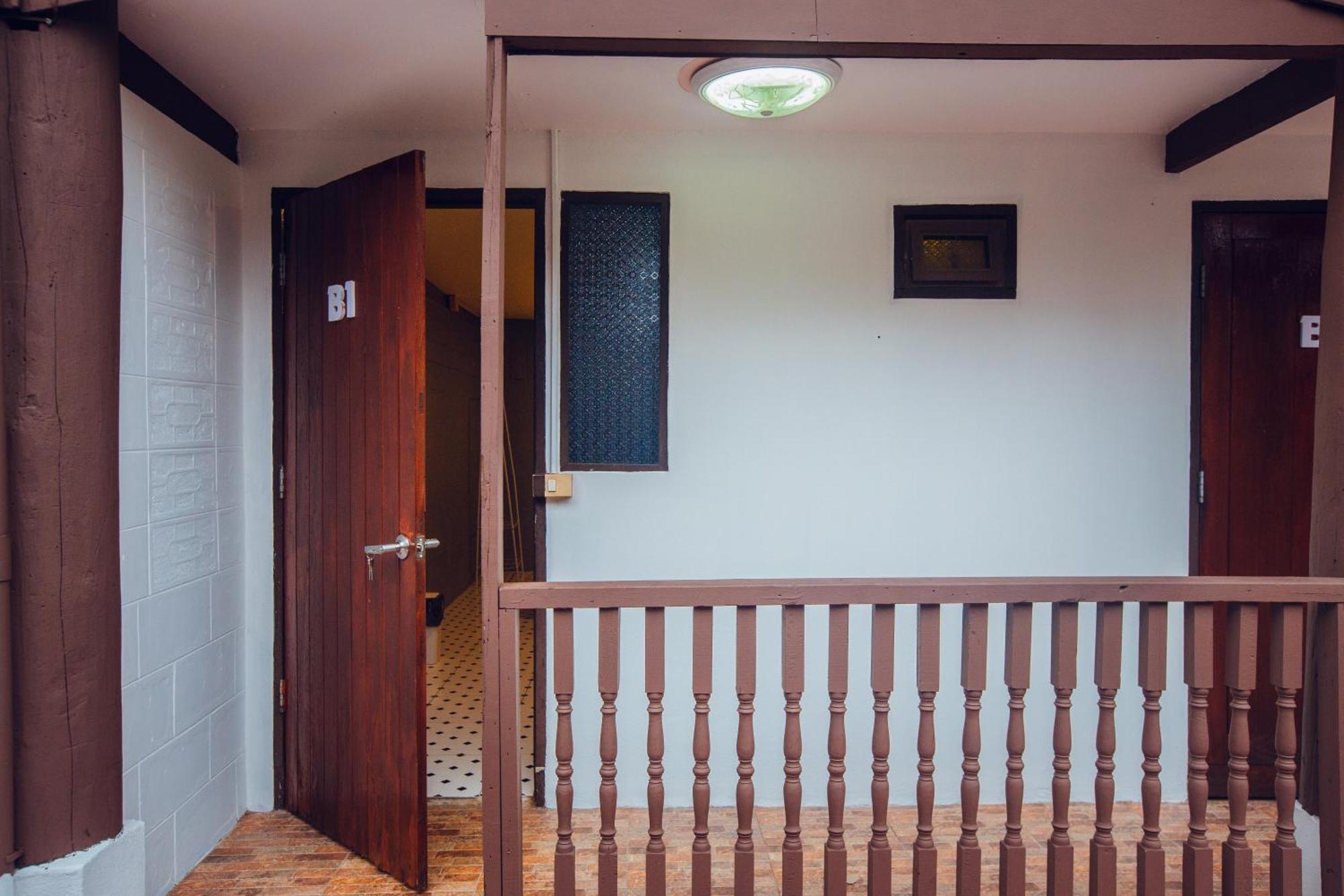 Agga Cnx Hostel Chiang Mai Eksteriør billede